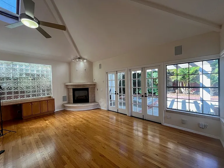 3516 Crown Point Dr — Photo 3