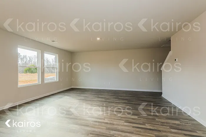 4 bed, 3.0 bath, 2010 sqft, $1,895 — Photo 2