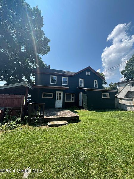 3rd image of 216 Kingsboro Avenue