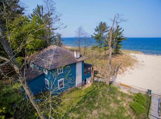 348 S Beach St, Pentwater, MI 49449