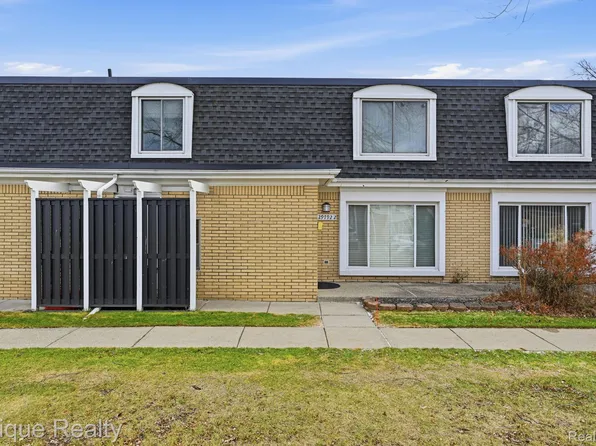 29792 City Center Dr APT 2, Warren, MI 48093