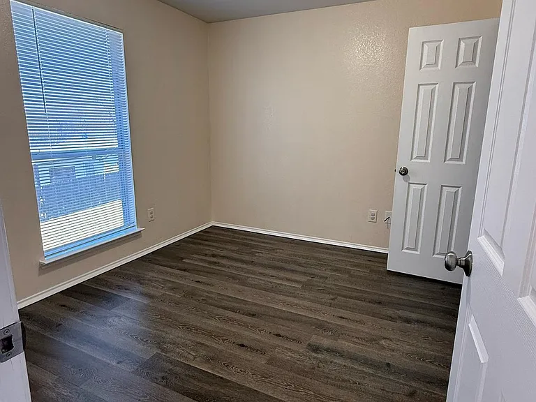 215 N Denton St #200 — Photo 12