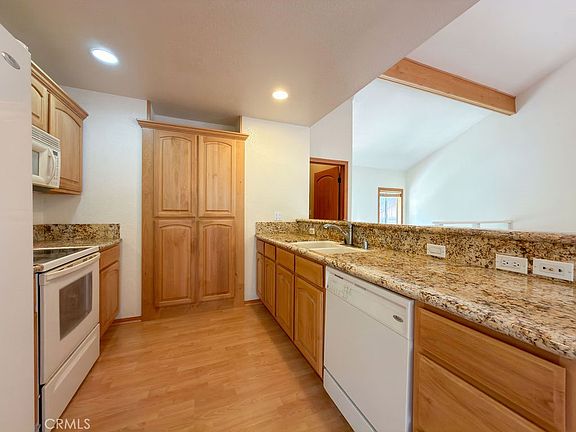 5th image of 15908 Edgewood Way