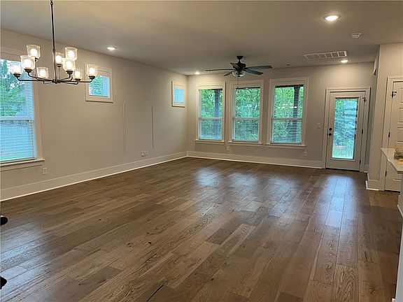 4th image of 5202 SW Stanford Ct