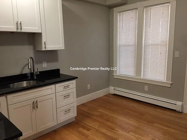 45 Temple St — Photo 2