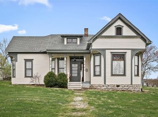 206 Walton St, Warrenton, MO 63383
