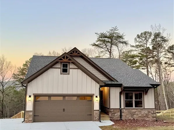 137 Bear Dr, Waleska, GA 30183