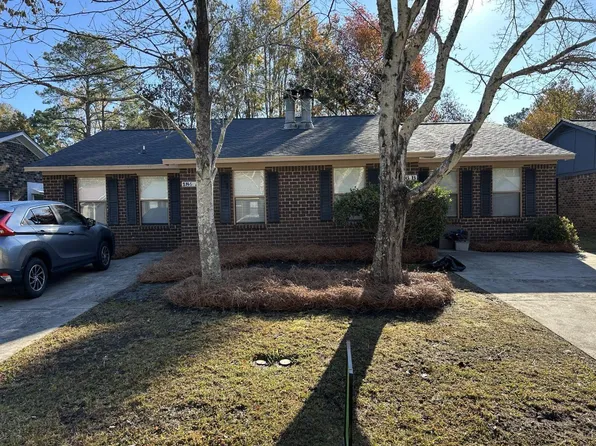 186 Dorchester Manor Blvd #A & B, North Charleston, SC 29420