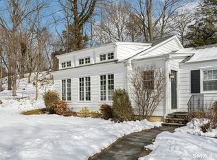 19 Robin Hood Ln, Darien, CT 06820
