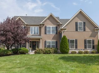 125 Avondale Dr, North Wales, PA 19454