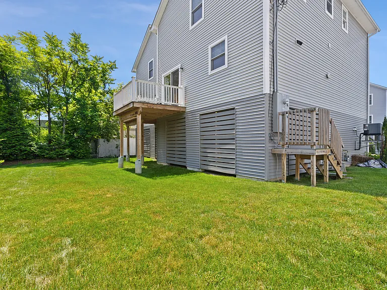 110 Berwick Ave #110 — Photo 2