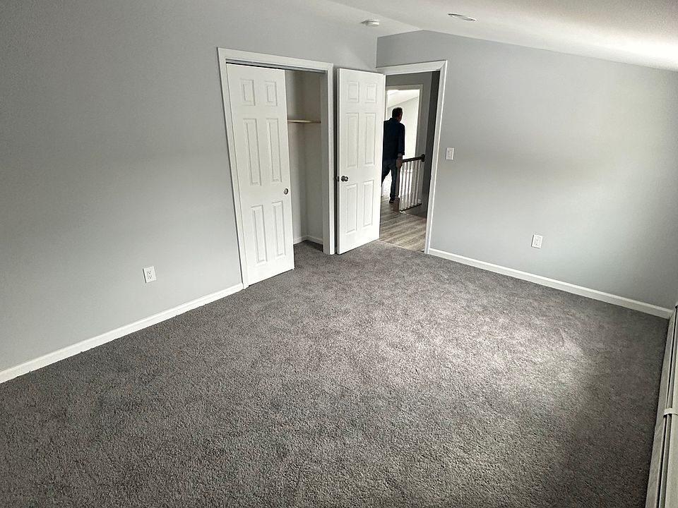 1st image of 385 Clayton St #2