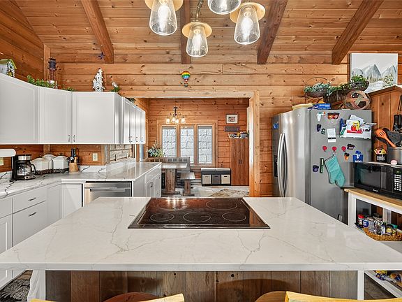 4th image of 6634 Panorama Dr
