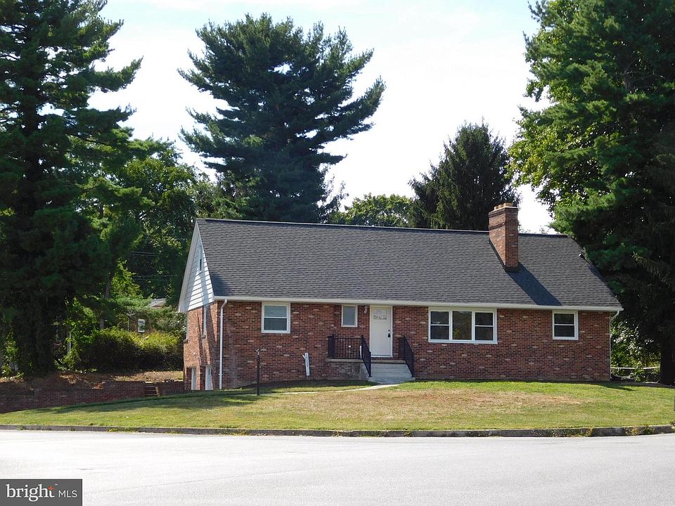 1st image of 19229 Meadow View Dr