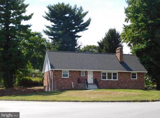 19229 Meadow View Dr, Hagerstown, MD 21742