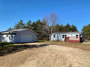 E1688 Akron Ave, Waupaca, WI 54981