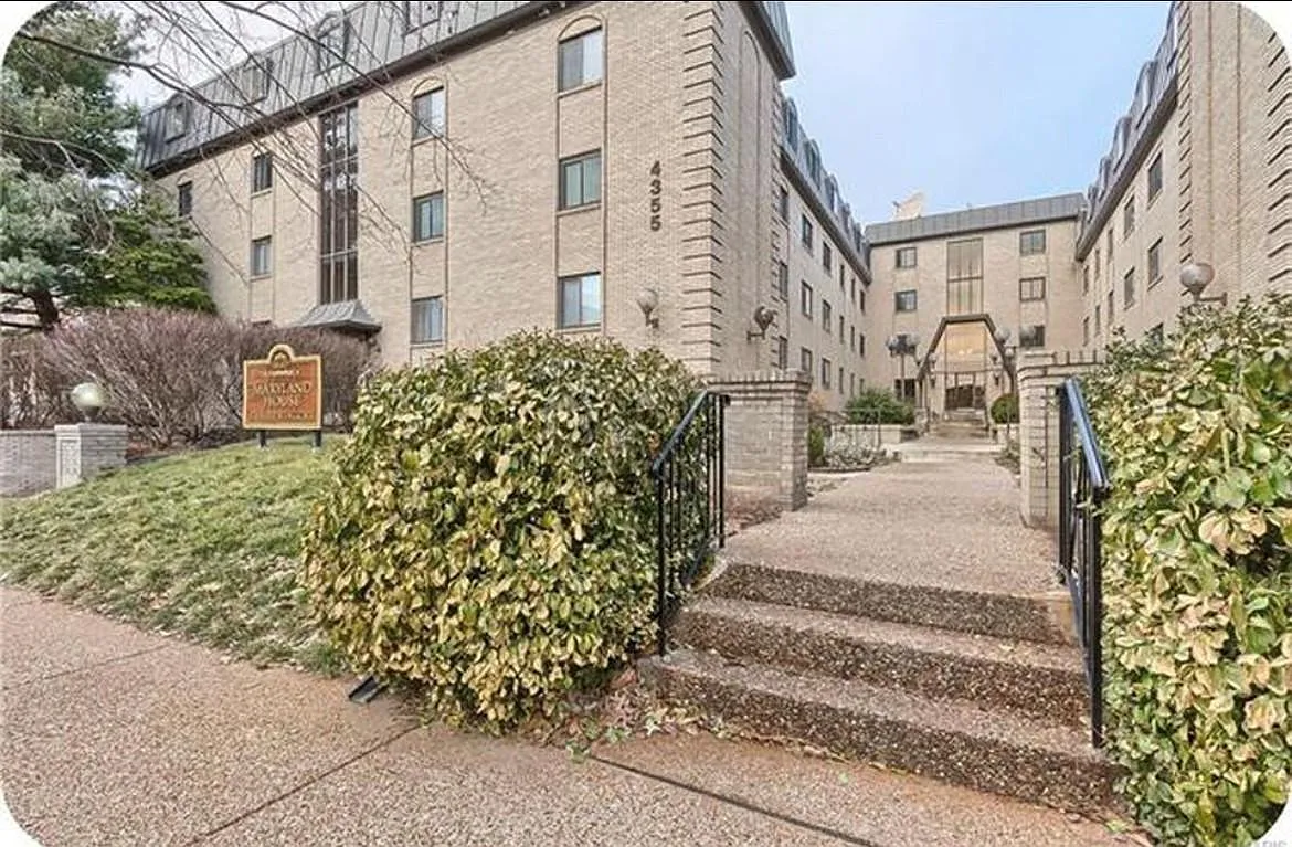 2 bed, 1065 sqft, $1,600 — Photo 1