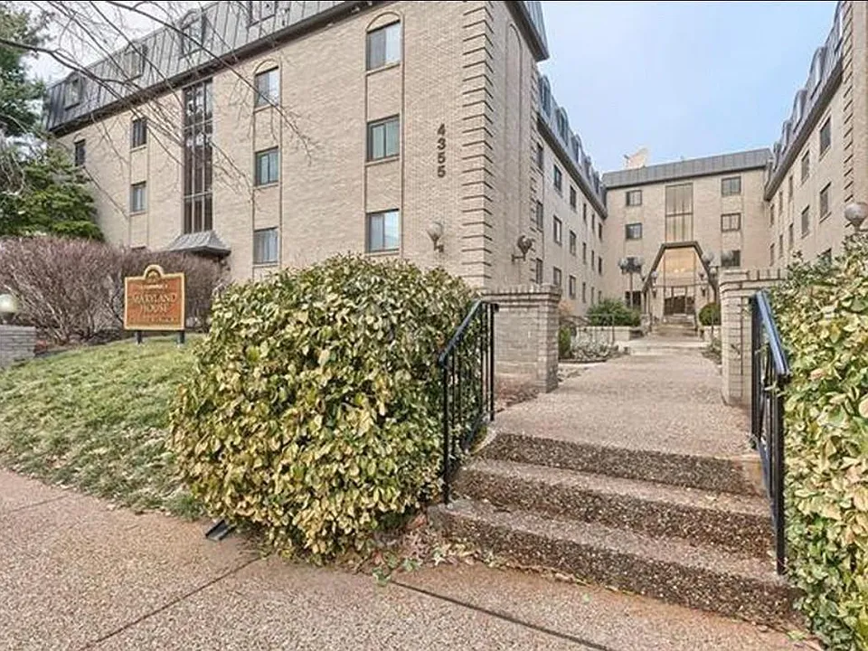 4355 Maryland Ave #415