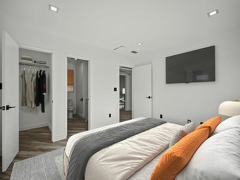 955 N Oxford Ave #5 — Photo 17
