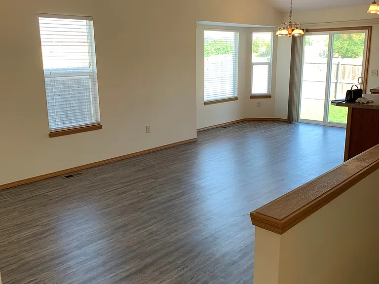 6812 W Shade Ct — Photo 2