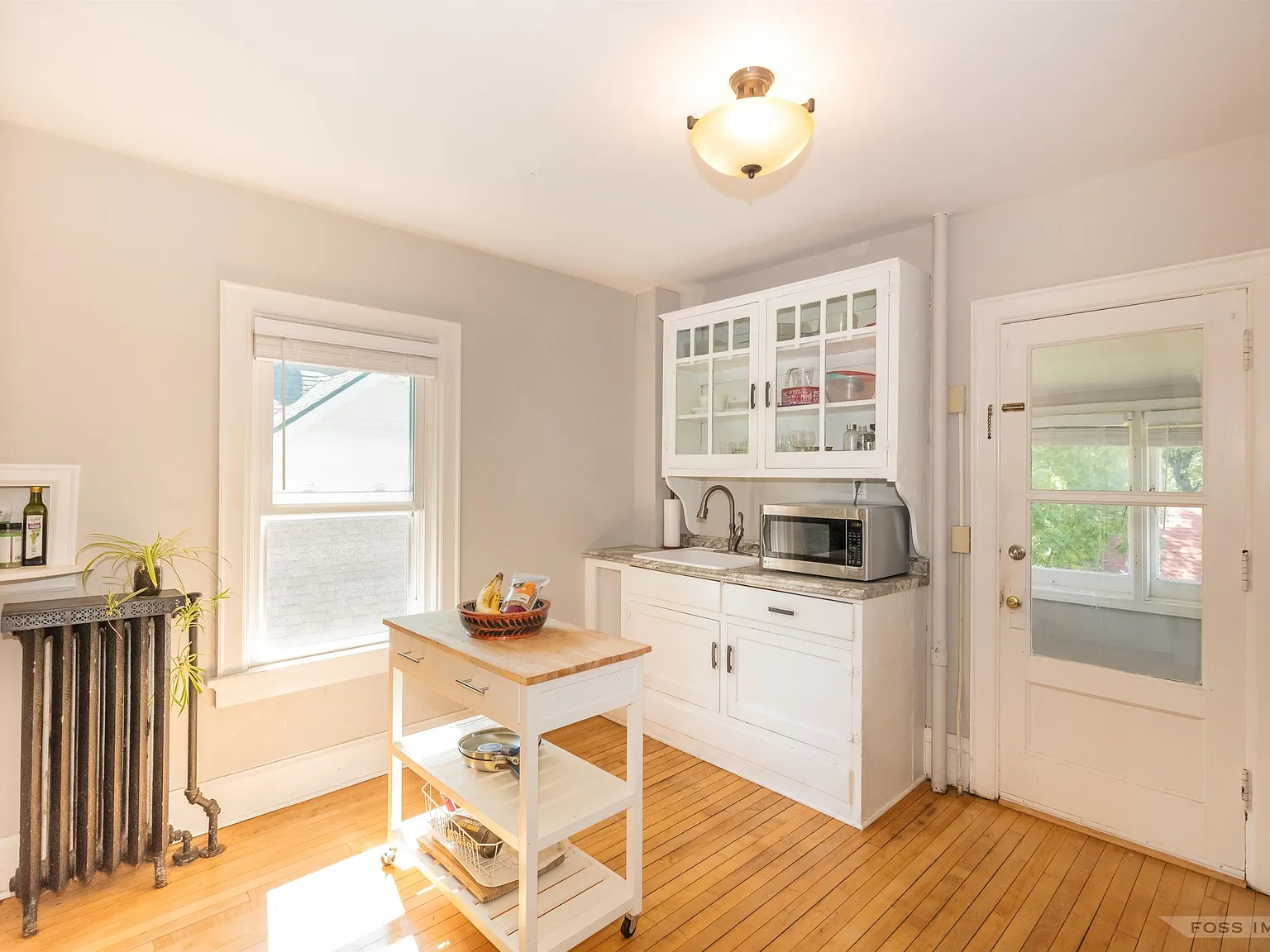 1 bed, 1059 sqft, $2,000 — Photo 4