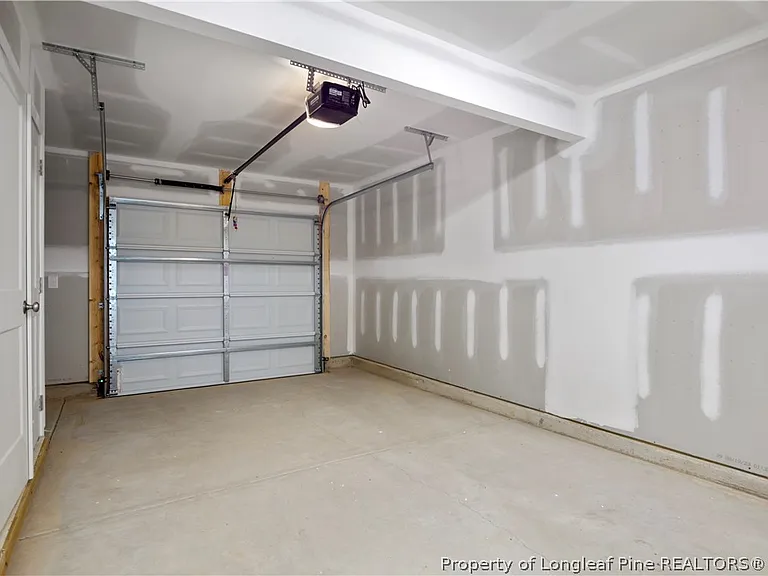 1939 Robin Hill Ln — Photo 25