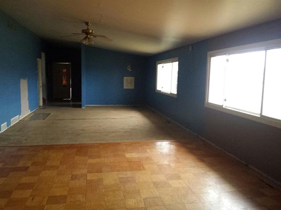 5th image of 629 Hercules St #631