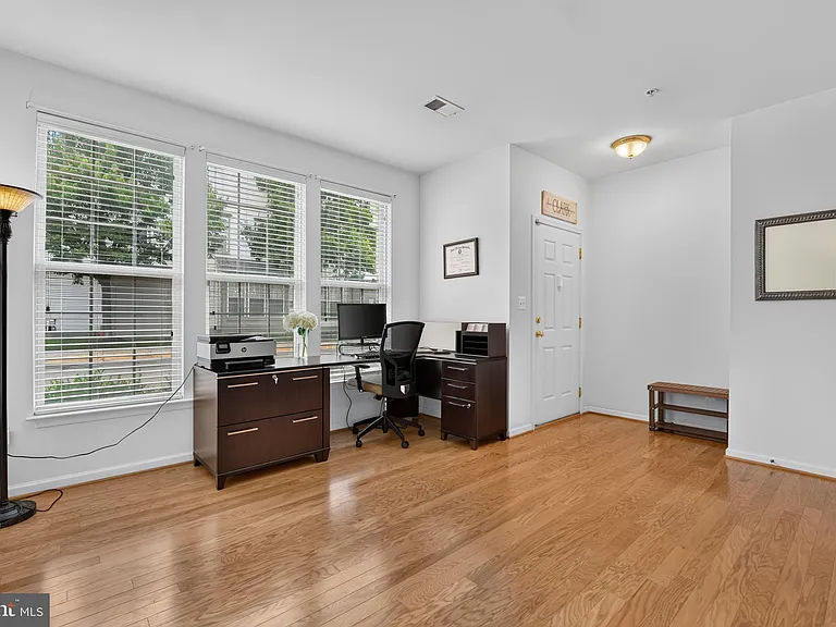 43081 Zander Ter — Photo 10