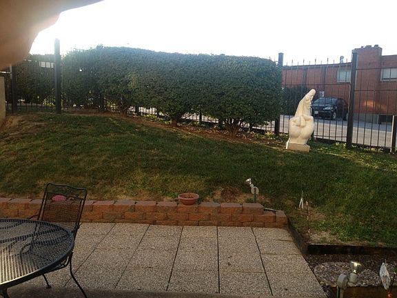 2nd image of 2727 Hampton Ave APT 104