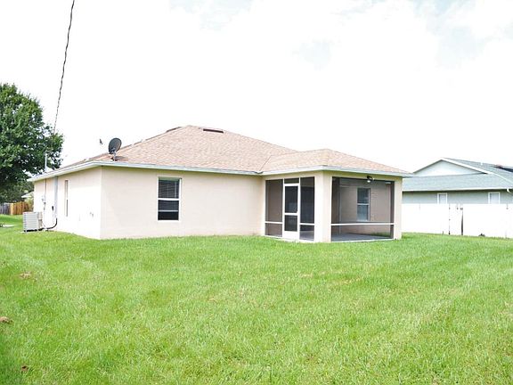 3rd image of 1465 SE Barker Ln