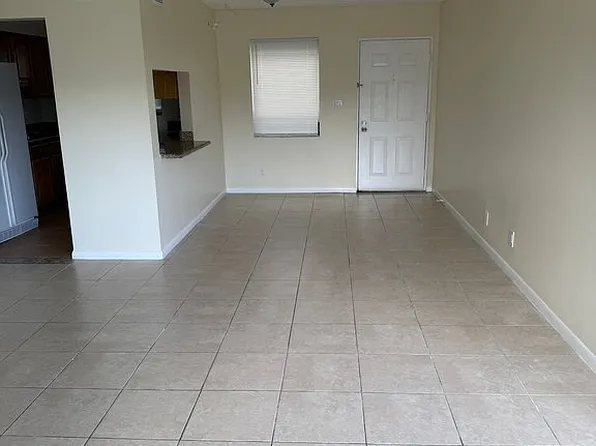 1820 N Congress Ave APT 310, West Palm Beach, FL 33401