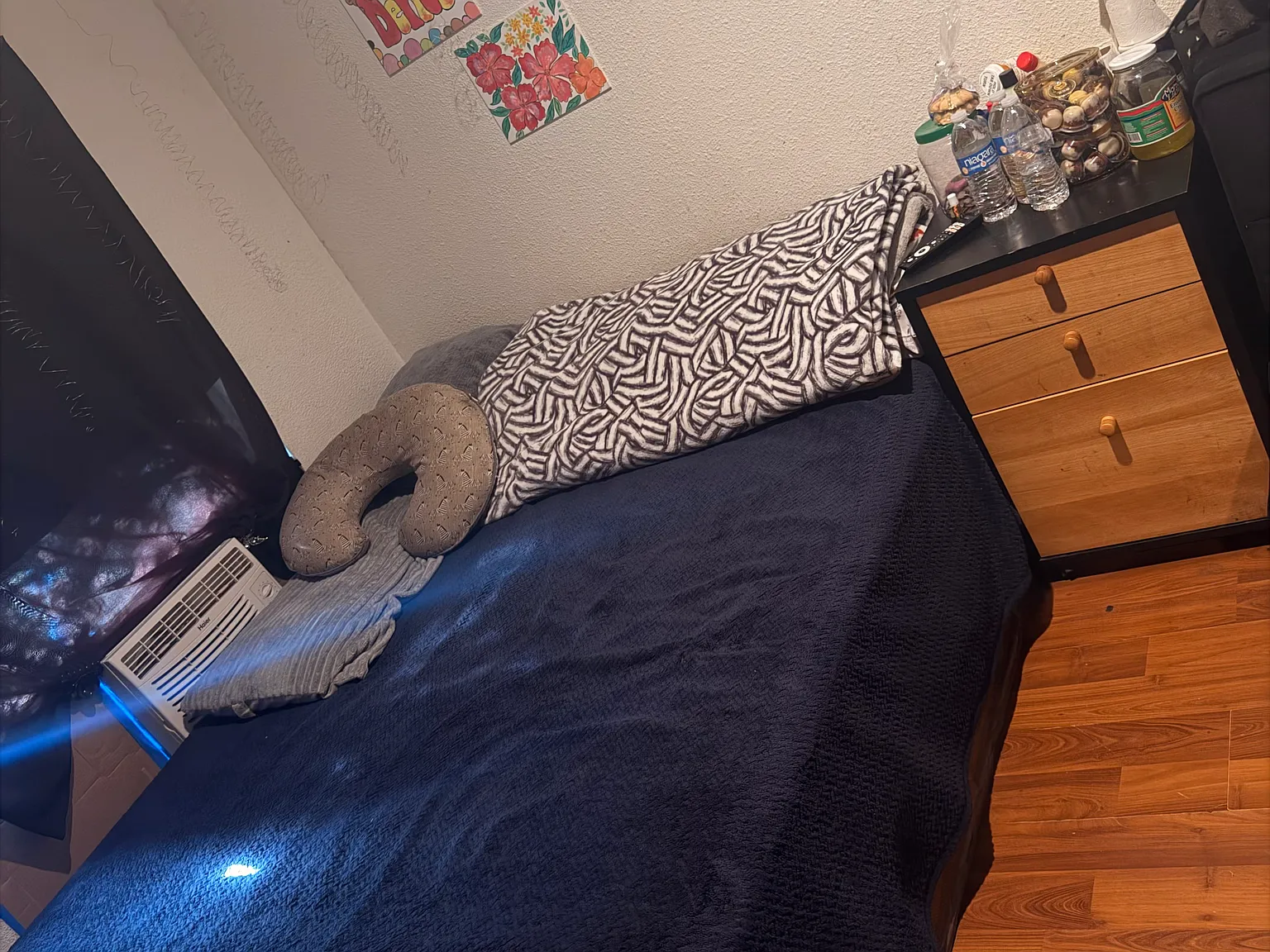 2 bed, 872 sqft, $1,300 — Photo 1