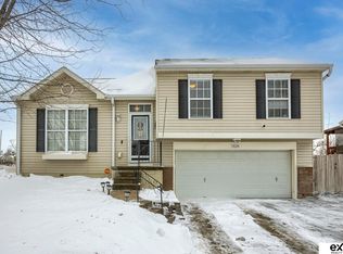 7828 S 159th St, Omaha, NE 68136