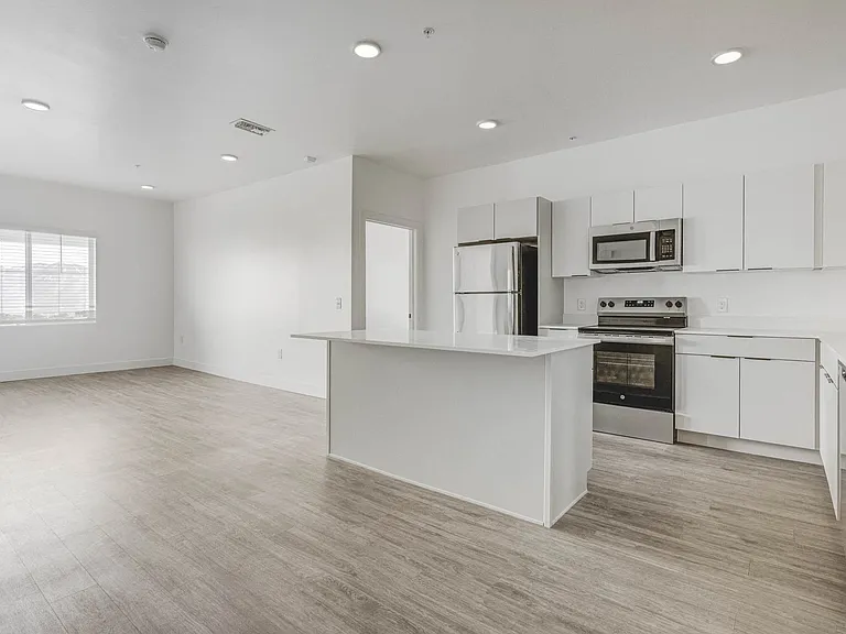 The Opal Apartments — Photo 29
