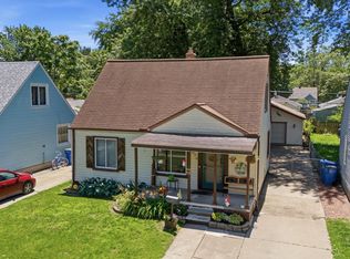 25073 Andover Dr, Dearborn Heights, MI 48125