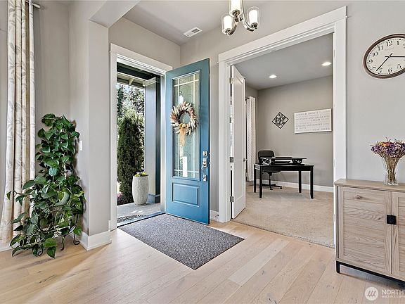 2nd image of 18223 Berkeley Parkway E