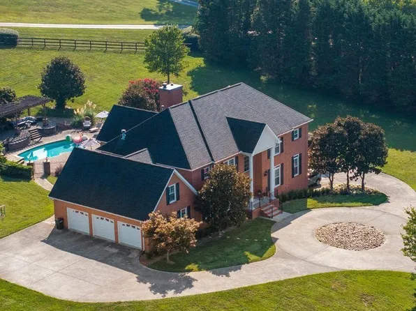 2120 Scott Ln, Knoxville, TN 37922