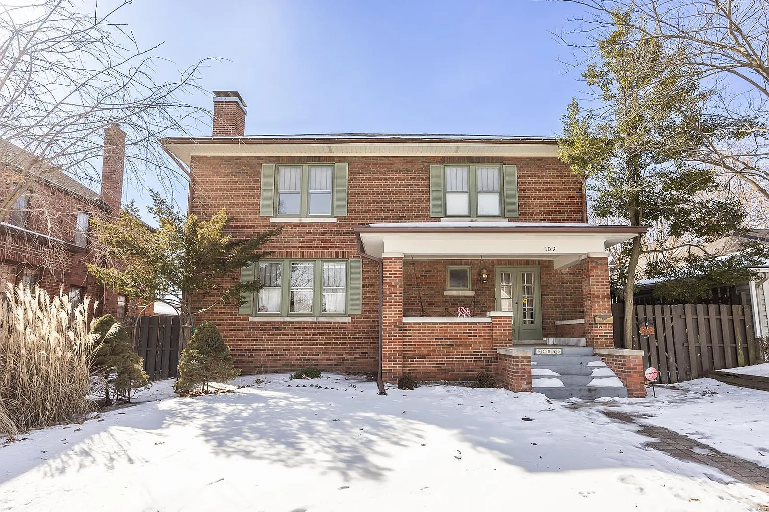 109 S Douglas Ave photo 1