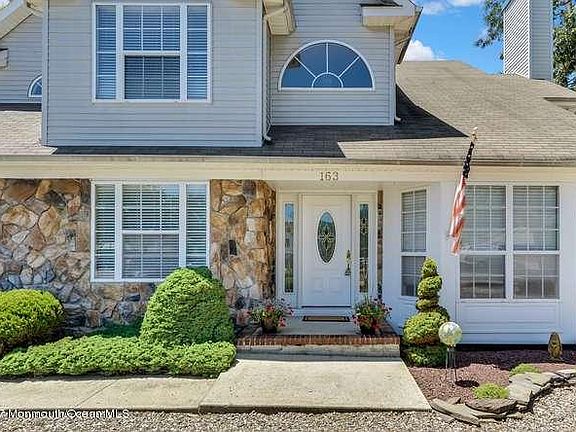 4th image of 163 Christian Ct
