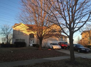 2420 Chandler Ct, Aurora, IL 60502