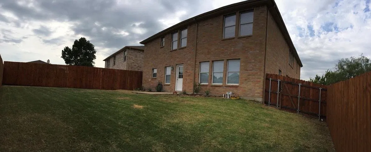 5 bed, 3991 sqft, $3,400 — Photo 2