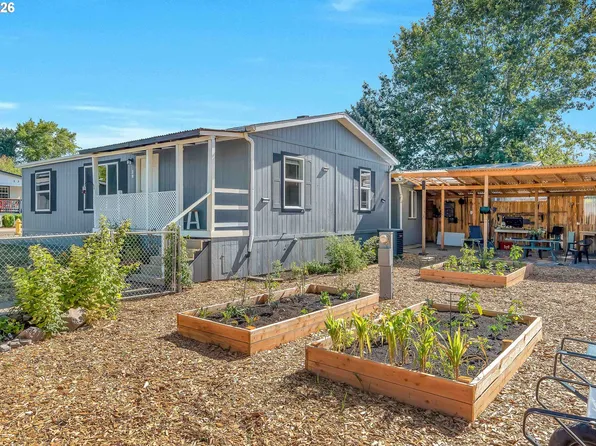 8300 NE Quatama St Unit 28, Beaverton, OR 97006