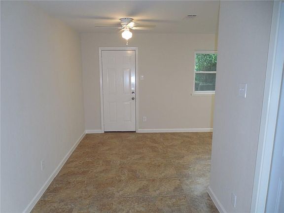 5th image of 1348 Gillette St