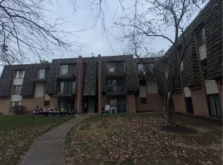 312 Forest Green Dr, Coraopolis, PA 15108
