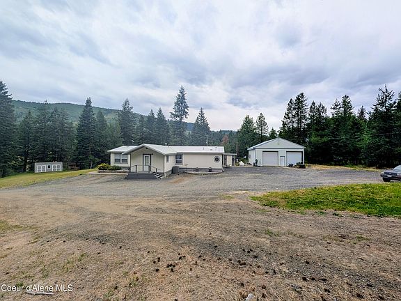 3rd image of 2788 Cherry Creek Rd