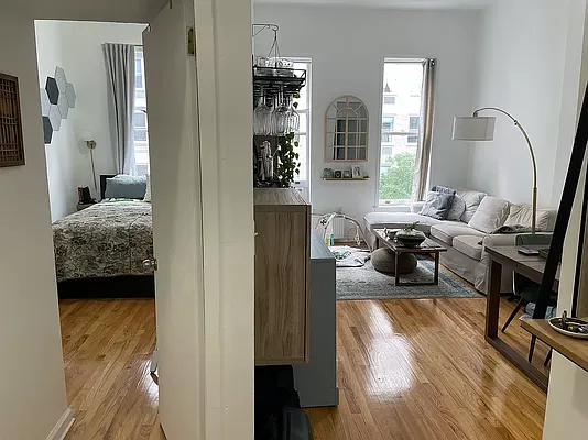 Rented by Joe Gotham LTD | media 5