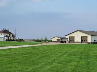8312 Highway 32, Gwinner, ND 58040