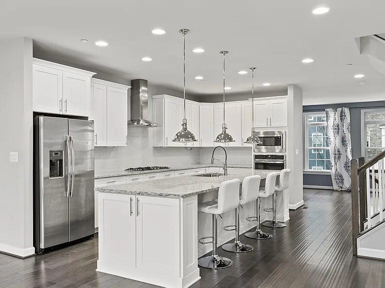 6012 Charles Xing — Photo 2