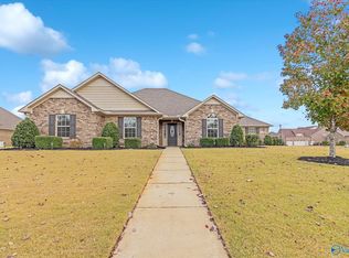 25988 Apple Orchard Ln, Athens, AL 35613
