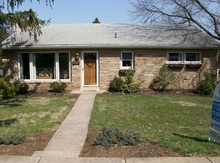 20 Circle Rd, Millersville, PA 17551